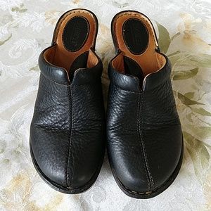Women clogs